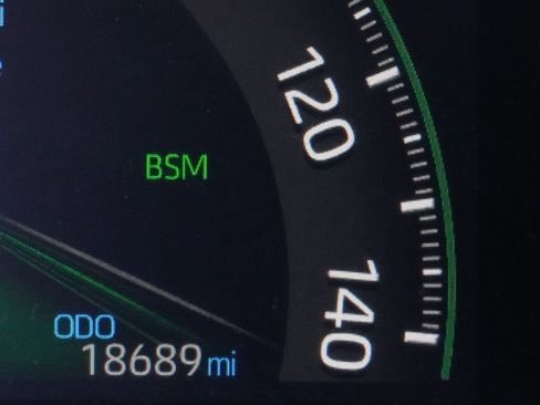 Used 2023 Toyota RAV4 XLE Premium AWD/4WD image 40