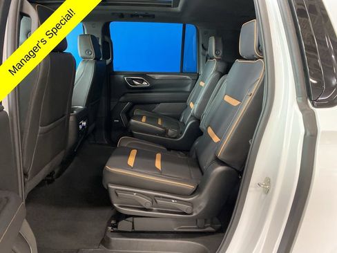 Used 2024 GMC Yukon XL AT4 AWD/4WD image 11