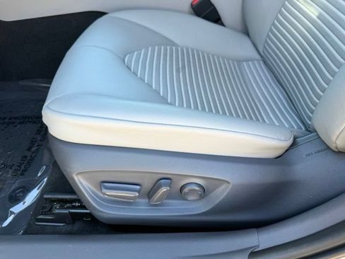 Used 2021 Toyota Camry SE w/ Audio Upgrade Package FWD image 33