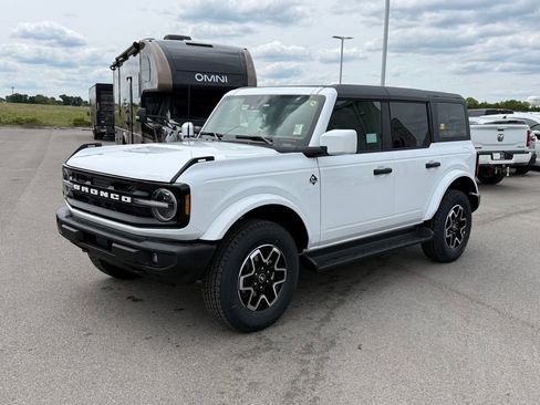 New 2026 Ford Bronco Outer Banks AWD/4WD image 40