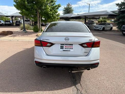 Used 2024 Nissan Altima 2.5 SR w/ SR Premium Package AWD/4WD image 8
