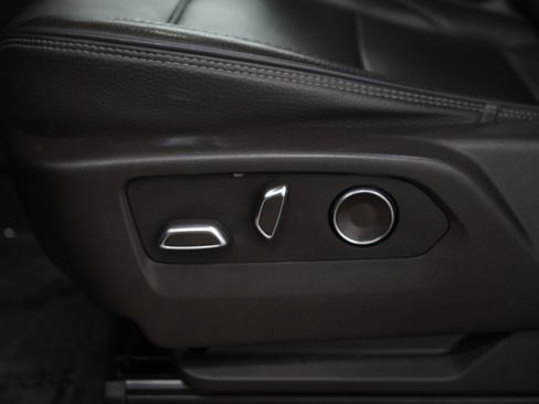 Used 2021 GMC Yukon XL Denali w/ Denali Ultimate Package image 32