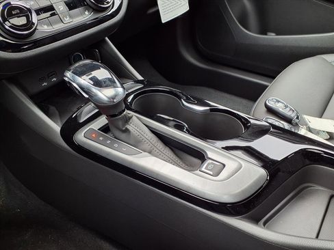 New 2026 Buick Envista Sport Touring image 8