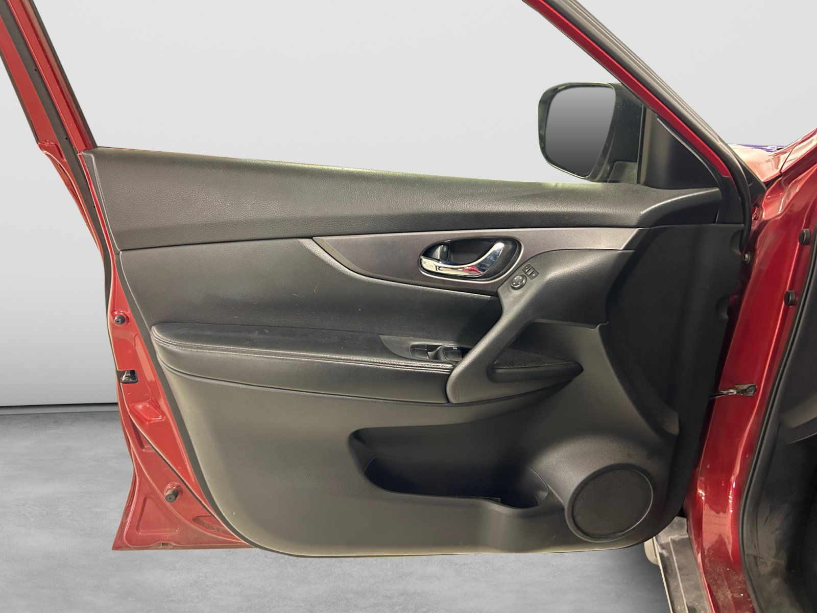 Used 2016 Nissan Rogue S FWD image 11