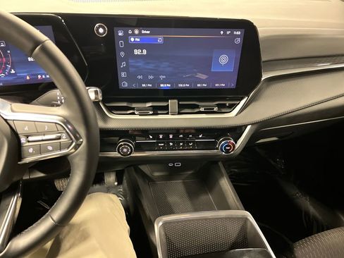 Certified 2025 Chevrolet Equinox LT image 23