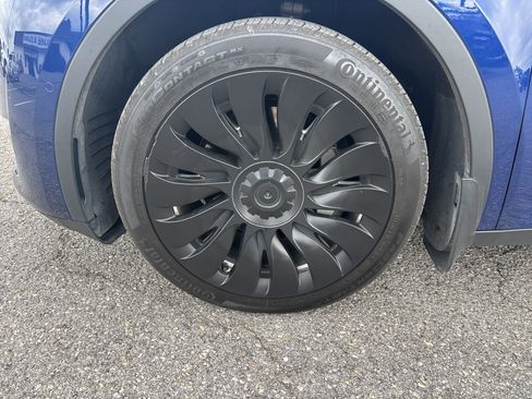 Used 2020 Tesla Model Y Long Range AWD/4WD image 10