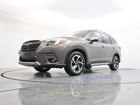 Certified 2024 Subaru Forester Touring w/ POP Package 3 AWD/4WD image 41