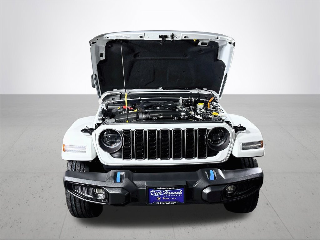Used 2024 Jeep Wrangler Unlimited w/ Convenience Group AWD/4WD image 22