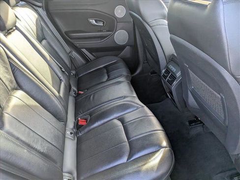 Used 2018 Land Rover Range Rover Evoque SE image 20