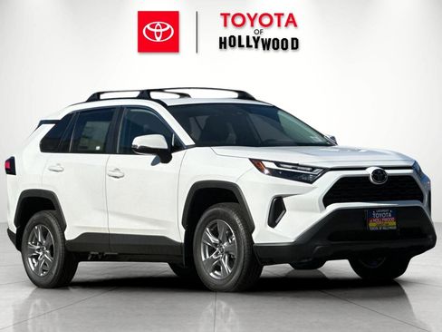 New 2025 Toyota RAV4 XLE image 1