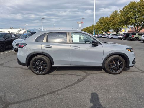 Used 2024 Honda HR-V Sport image 2