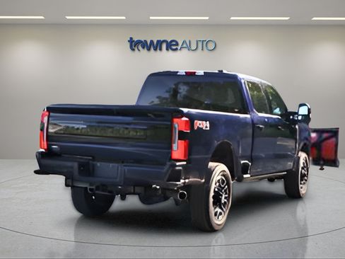 Used 2025 Ford F350 Platinum w/ FX4 Off-Road Package AWD/4WD image 8
