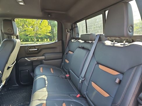 Used 2022 GMC Sierra 1500 AT4 w/ AT4 Premium Package AWD/4WD image 17