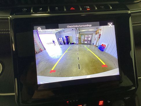 Used 2024 Jeep Grand Cherokee Altitude image 31