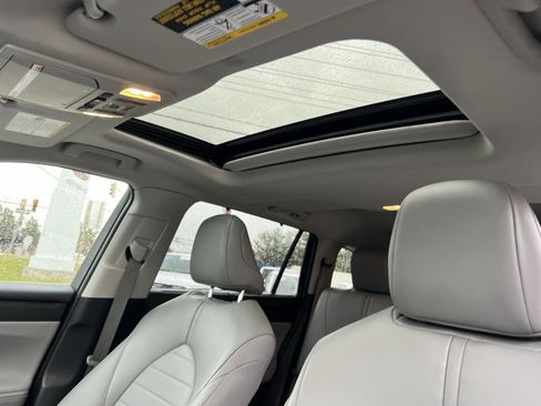 Used 2022 Toyota Highlander XLE image 23