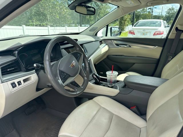Used 2022 Cadillac XT5 Premium Luxury w/ LPO, Floor Liner Package FWD image 8
