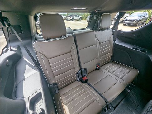 New 2026 GMC Yukon Denali Ultimate AWD/4WD image 18