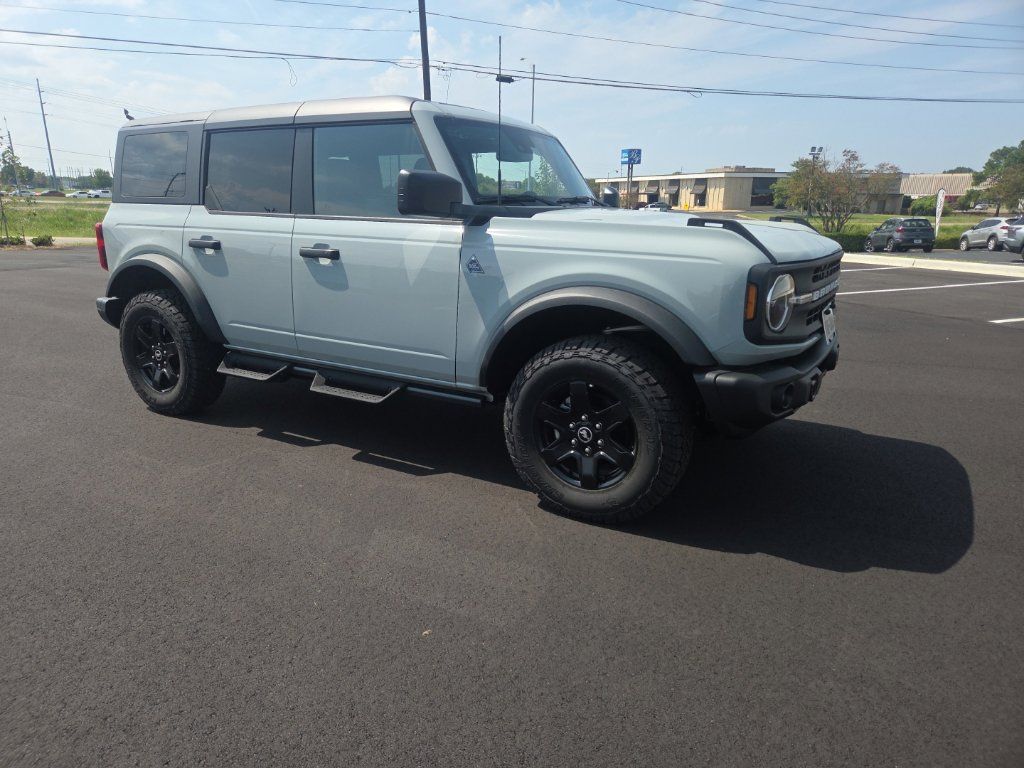 Used 2023 Ford Bronco Black Diamond AWD/4WD image 18