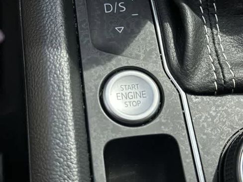 Used 2023 Volkswagen Atlas SE w/ Black Wheel Package AWD/4WD image 10