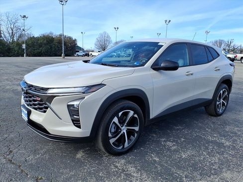 New 2026 Chevrolet Trax RS w/ Driver Confidence Package image 7