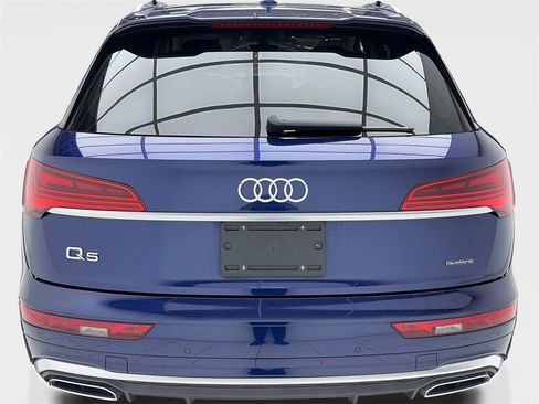 Used 2022 Audi Q5 2.0T Premium w/ Convenience Package image 11