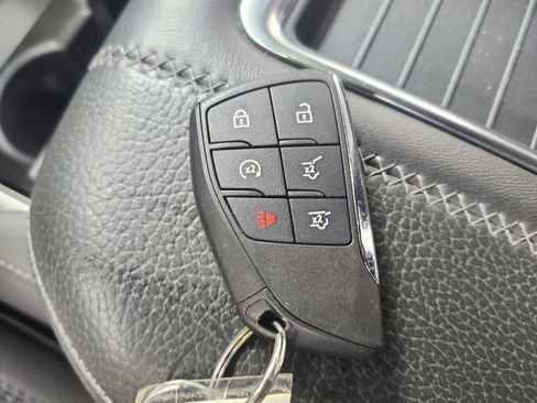 Used 2021 GMC Yukon Denali w/ Advanced Technology Package AWD/4WD image 37