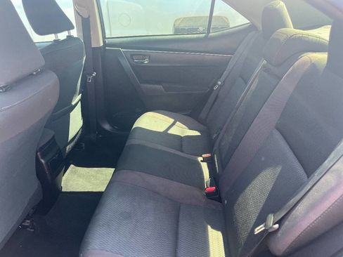 Used 2017 Toyota Corolla LE image 6