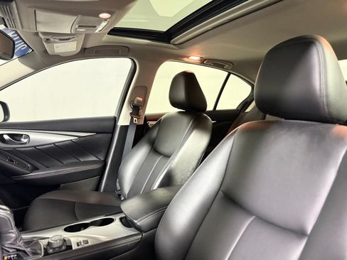 Used 2019 INFINITI Q50 Luxe w/ Essential Package (3.0T Luxe) AWD/4WD image 20