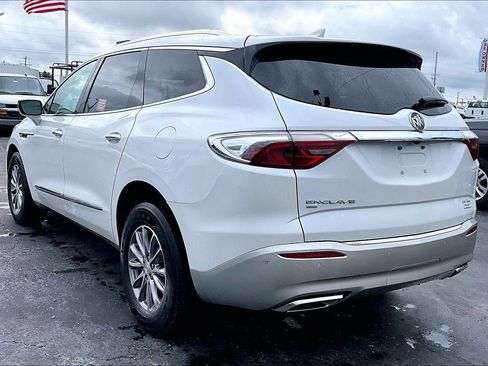 Used 2022 Buick Enclave Essence AWD/4WD image 5
