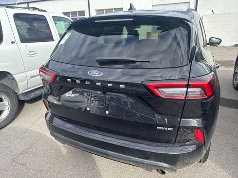 Used 2024 Ford Escape ST-Line image 5