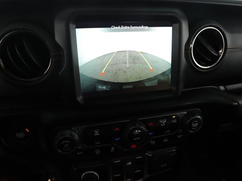 Used 2021 Jeep Wrangler Unlimited Sahara image 12