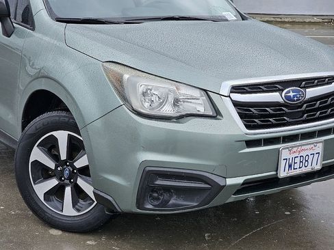 Used 2017 Subaru Forester 2.5i w/ Alloy Wheel Package image 6