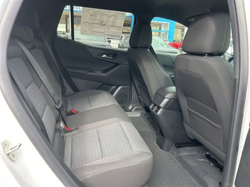 New 2026 Chevrolet Equinox LT image 30