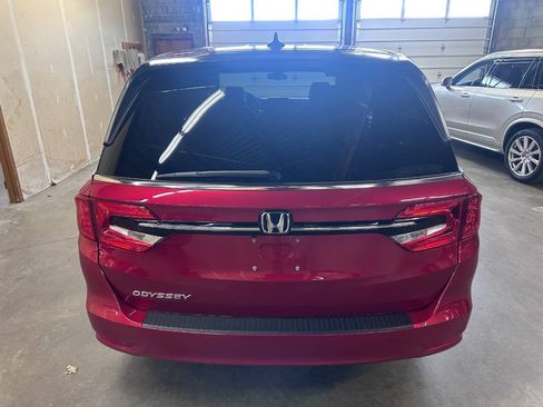 Used 2024 Honda Odyssey EX image 4