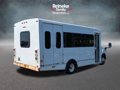 Used 2012 Ford E-450 and Econoline 450 Super Duty w/ Shuttle Bus Prep Pkg image 5