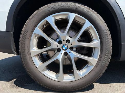 Used 2022 BMW X5 xDrive40i w/ Premium Package AWD/4WD image 23