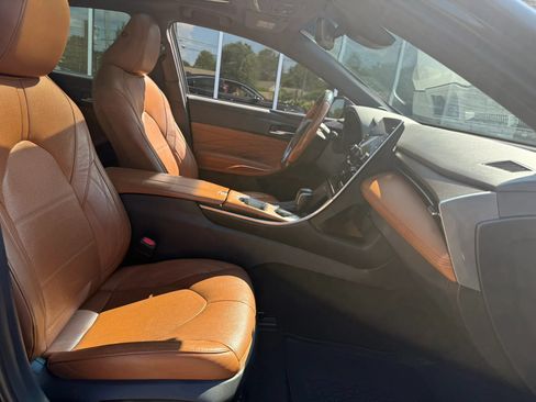 Used 2020 Toyota Avalon Limited w/ Advanced Safety Package FWD image 15