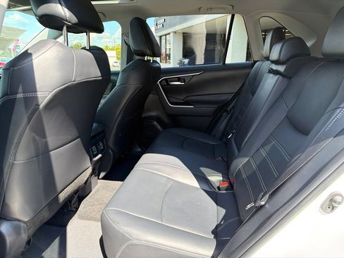 Used 2025 Toyota RAV4 XLE Premium FWD image 33