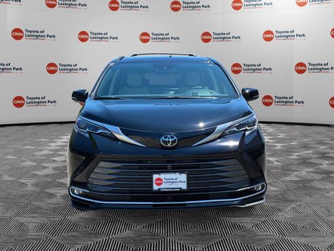New 2026 Toyota Sienna Platinum AWD/4WD image 2