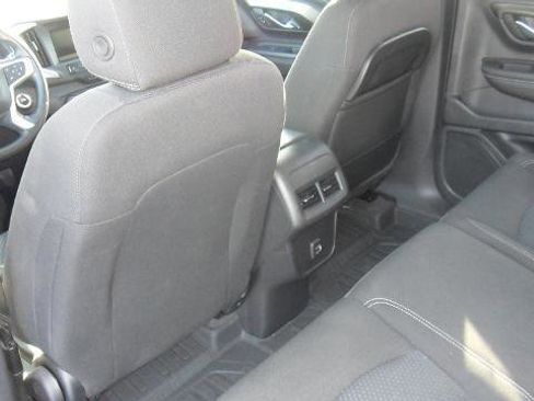 Used 2022 GMC Terrain SLE w/ LPO, Floor Liner Package image 13