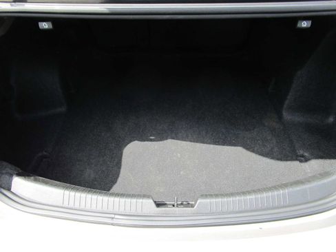 Used 2024 Chevrolet Malibu LT image 11