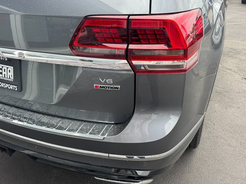Used 2019 Volkswagen Atlas SEL R-Line AWD/4WD image 10