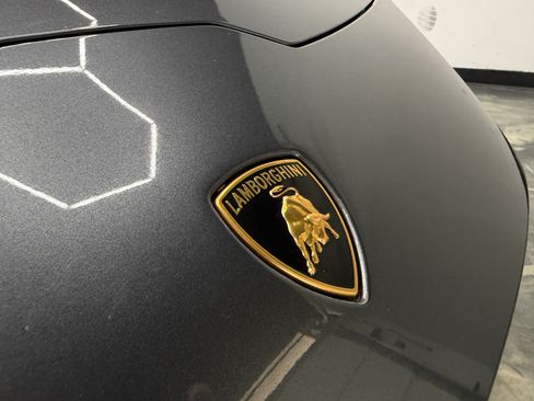 Used 2023 Lamborghini Huracan EVO RWD image 25
