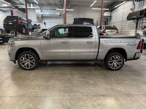Certified 2025 RAM 1500 Tungsten w/ Off Road Group AWD/4WD image 34