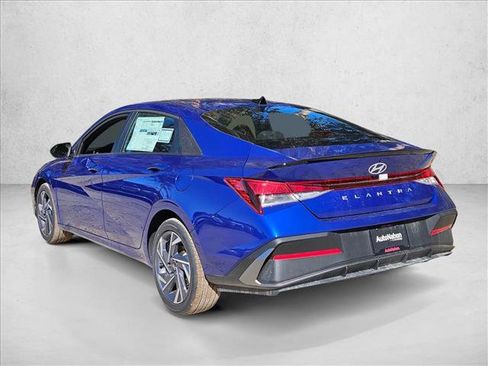 New 2025 Hyundai Elantra Sport image 9