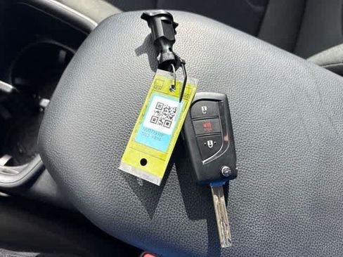 Used 2022 Toyota RAV4 LE AWD/4WD image 26