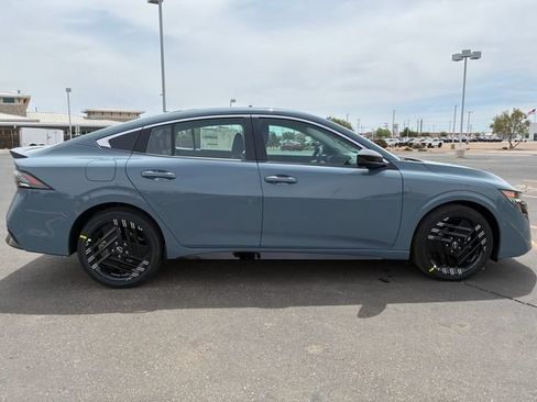 New 2026 Nissan Sentra SR FWD image 7