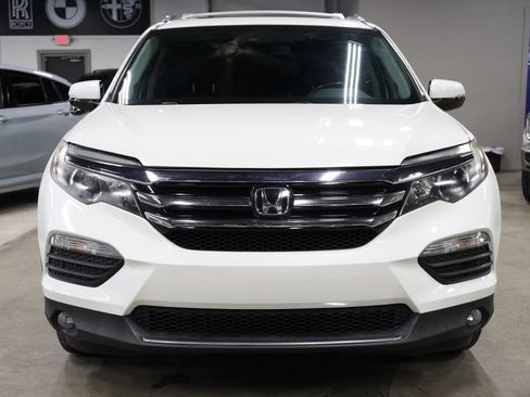 Used 2017 Honda Pilot Touring image 8