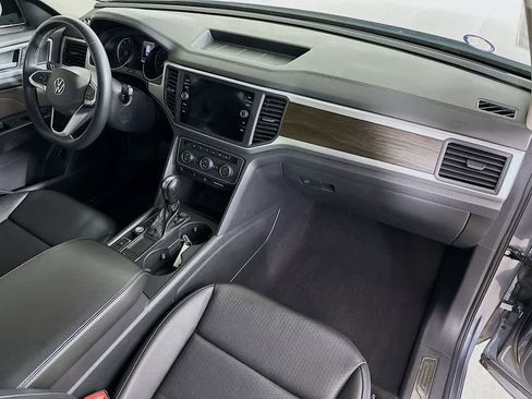 Used 2021 Volkswagen Atlas SE w/ Panoramic Sunroof Package image 34