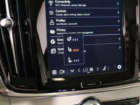 Used 2024 Volvo S90 T8 Ultimate w/ Lounge Package image 7